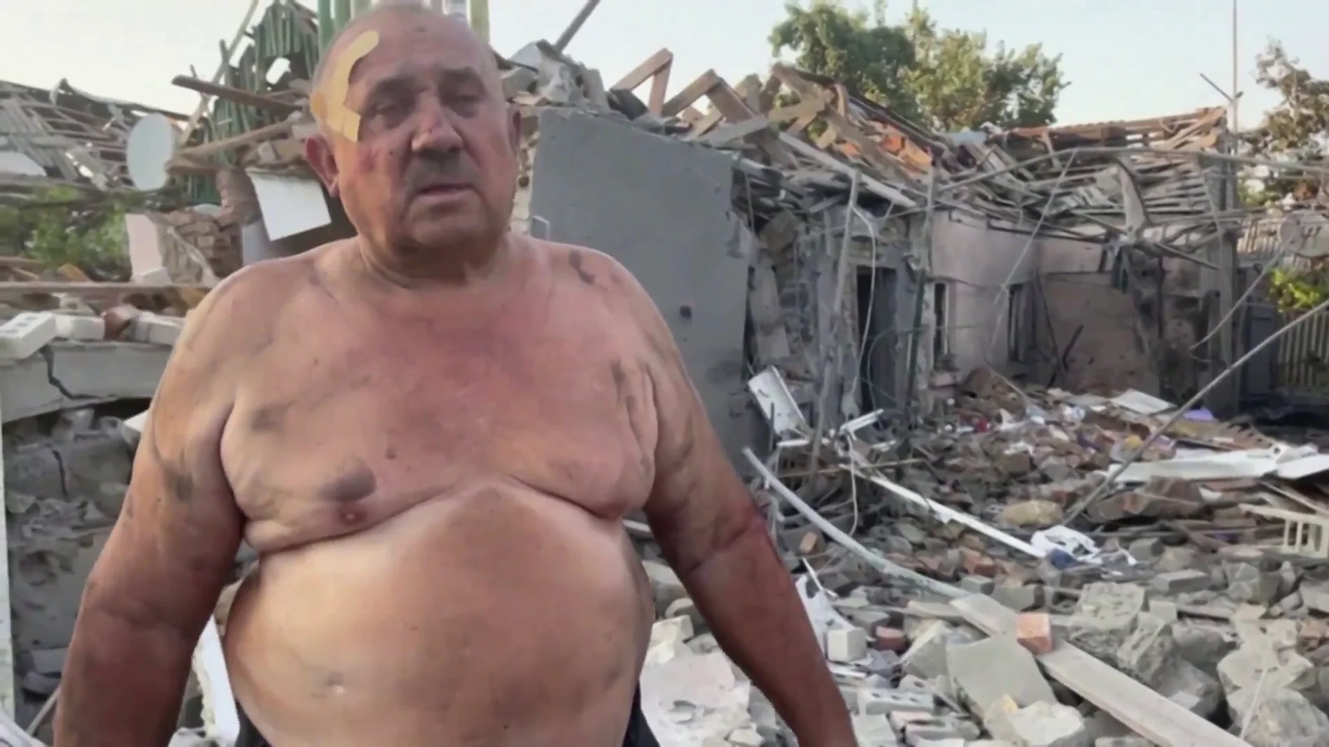 Putin arrasa Mykolaiv: "Mi mujer esta ahi, muerta entre los escombros"