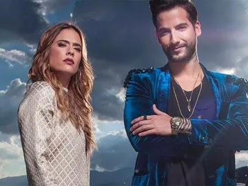 Carlos Torres y Carolina Ramírez como Charly y Yeimy en 'La Reina del Flow' Carlos Torres y Carolina Ramírez como Charly y Yeimy en 'La Reina del Flow'