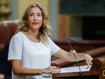 La ministra de Transportes, Raquel Sánchez, en el pleno del Congreso de los Diputados