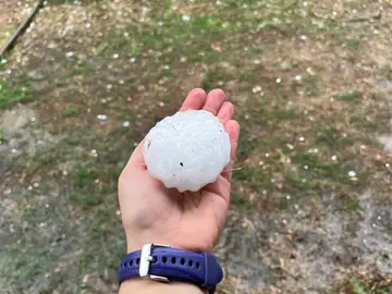 Muere una niña de 20 meses al golpearla un granizo Muere una niña de 20 meses al golpearla un granizo