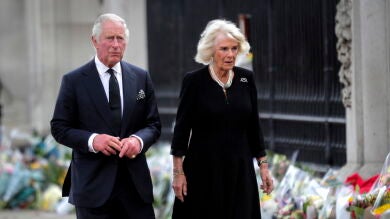 Carlos III aterriza en Londres para dar su primer discurso como rey