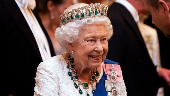 Reina Isabel II 