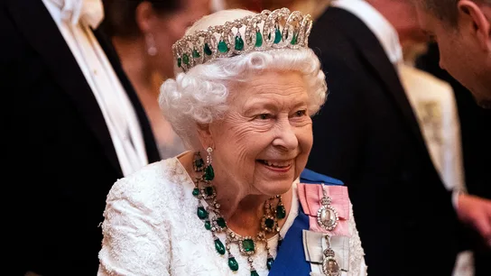 Reina Isabel II Reina Isabel II