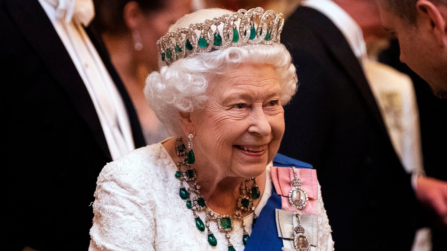 Reina Isabel II 