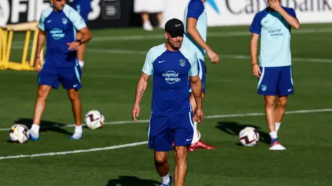 Simeone, en el entrenamiento del Atlético de Madrid Simeone, en el entrenamiento del Atlético de Madrid