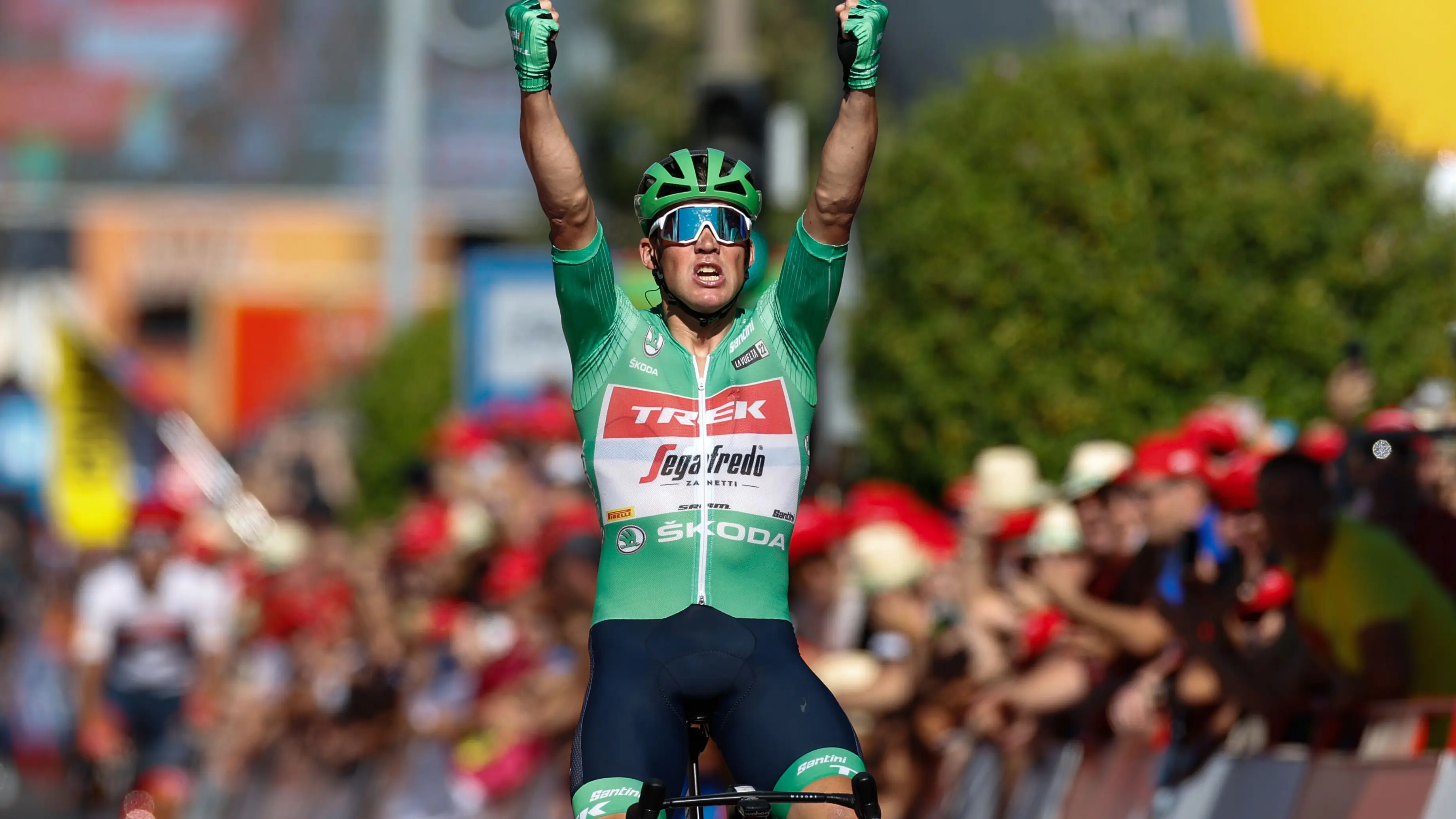 Mads Pedersen celebra su victoria en Talavera de la Reina Mads Pedersen celebra su victoria en Talavera de la Reina
