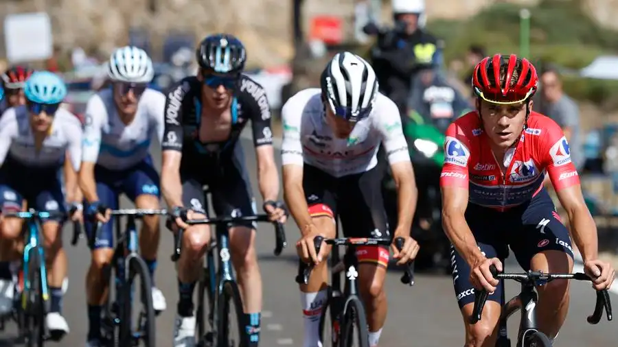 Carapaz se corona en Navacerrada y Evenepoel sentencia la Vuelta Espa&ntilde;a