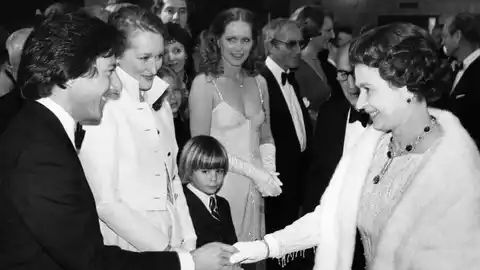 Isabel II, Meryl Streep y Dustin Hoffman Isabel II, Meryl Streep y Dustin Hoffman