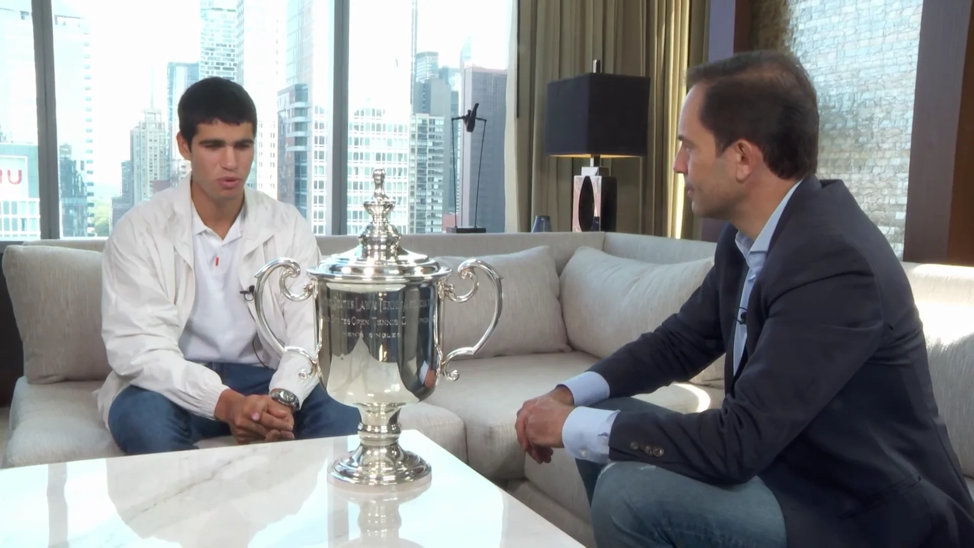 José Ángel Abad charla con Carlos Alcaraz tras su triunfo en el US Open José Ángel Abad charla con Carlos Alcaraz tras su triunfo en el US Open