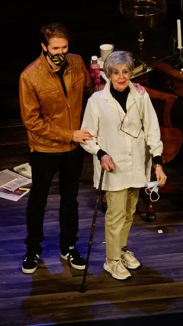 Concha Velasco y su hijo Manuel Velasco Concha Velasco y su hijo Manuel Velasco