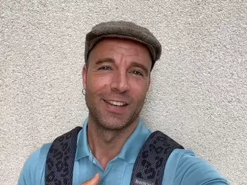 Carles Francino se despide de la décima temporada con un deseo: "¡Larga vida a 'Amar es para siempre'!" Carles Francino se despide de la décima temporada con un deseo: "¡Larga vida a 'Amar es para siempre'!"