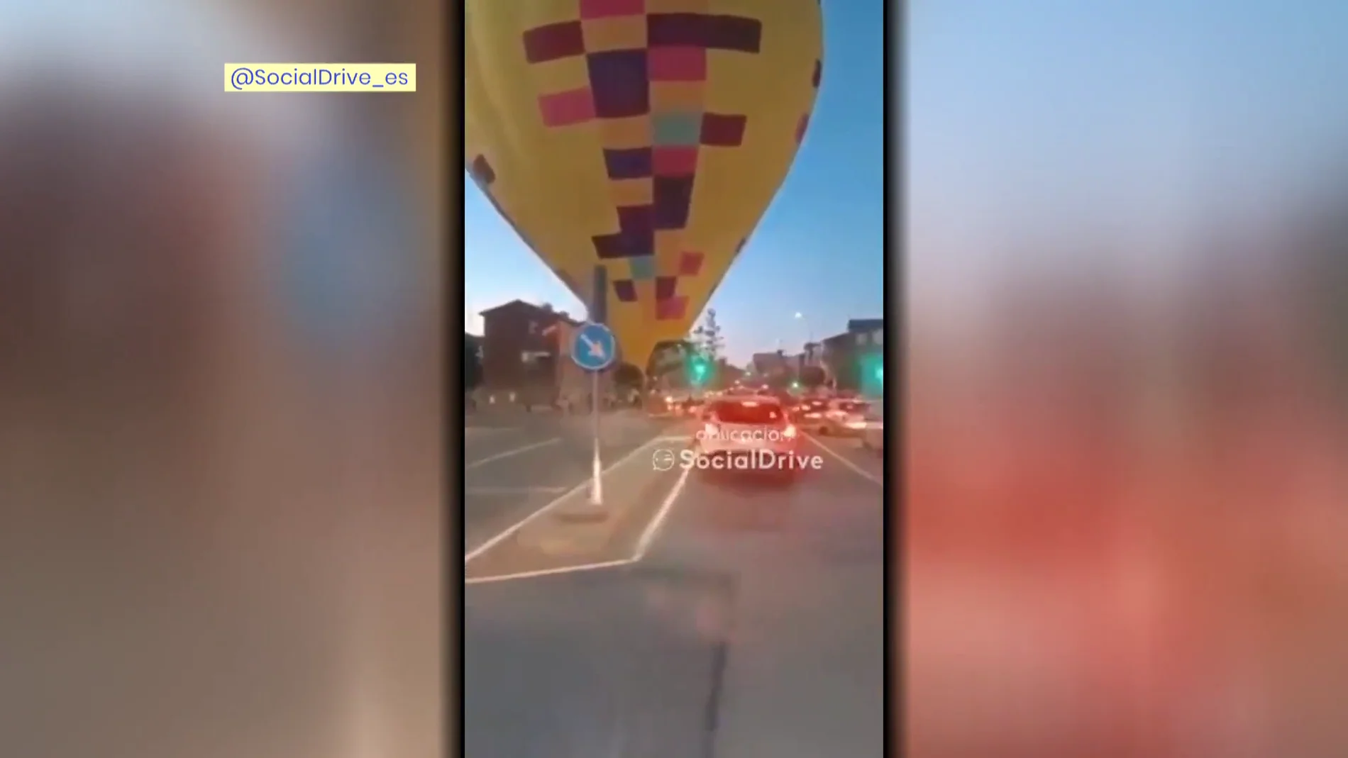 Aparatoso aterrizaje de emergencia de dos globos aerostáticos en plena  carretera y en el patio de un colegio en Valladolid