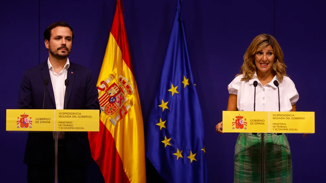 Yolanda D&iacute;az y Alberto Garz&oacute;n en el Ministerio de Trabajo