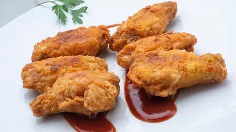 Receta de Arguiñano con un resultado sorprendente: alitas fritas con salsa agridulce Receta de Arguiñano con un resultado sorprendente: alitas fritas con salsa agridulce