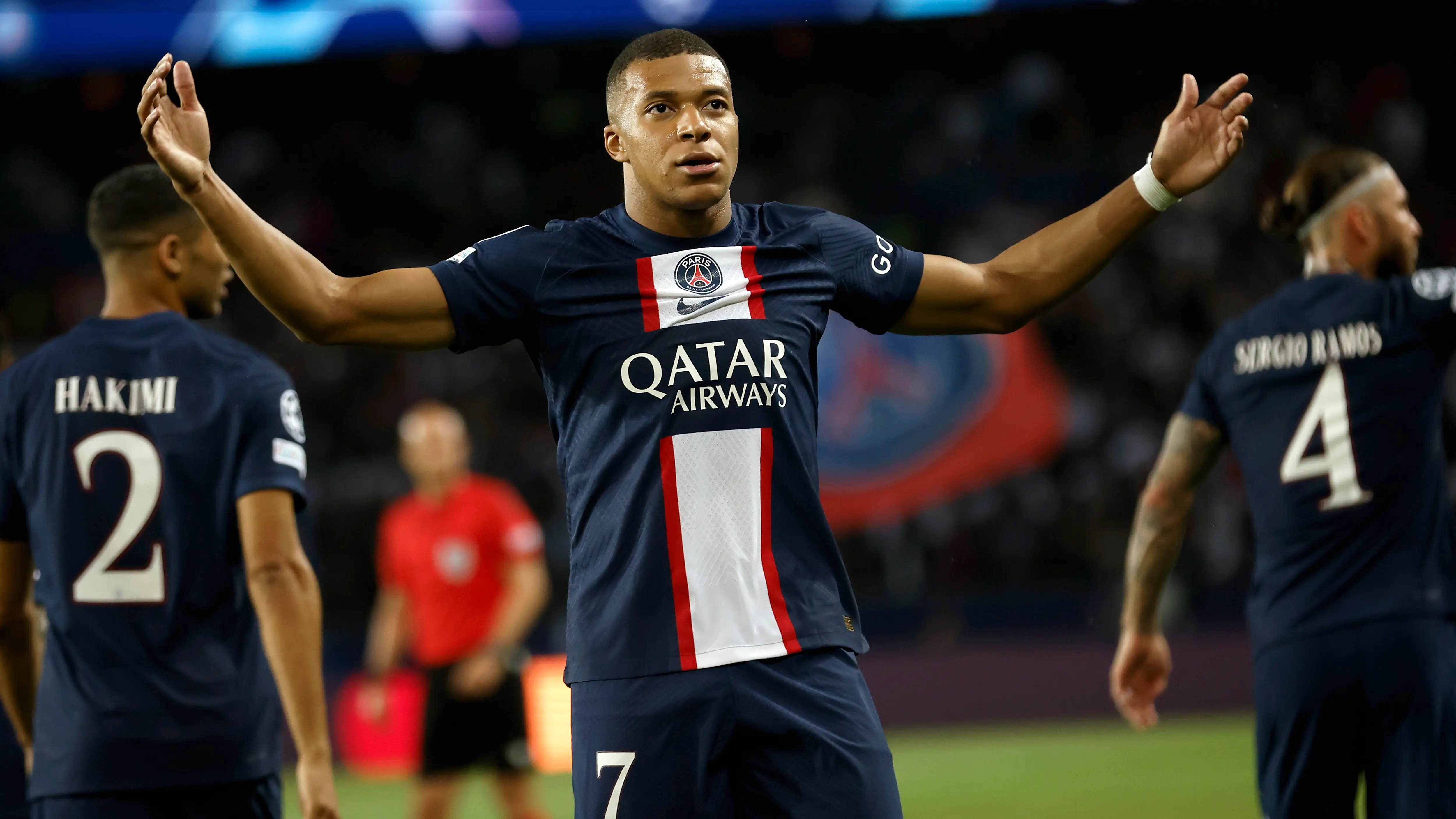 Mbappé celebra un gol con el PSG Mbappé celebra un gol con el PSG