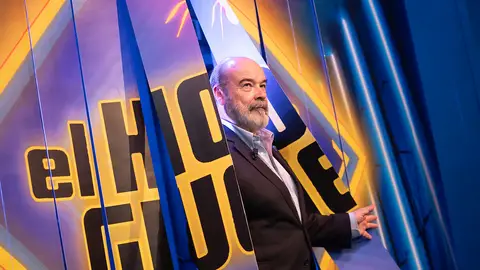 La relación de Antonio Resines con la reina Isabel II durante su ingreso por Covid-19 La relación de Antonio Resines con la reina Isabel II durante su ingreso por Covid-19