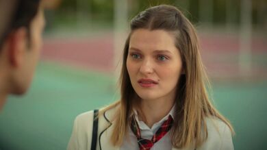 Esta noche en ‘Hermanos’: Harika, desesperada ante el inesperado acercamiento entre Suzan y Ömer