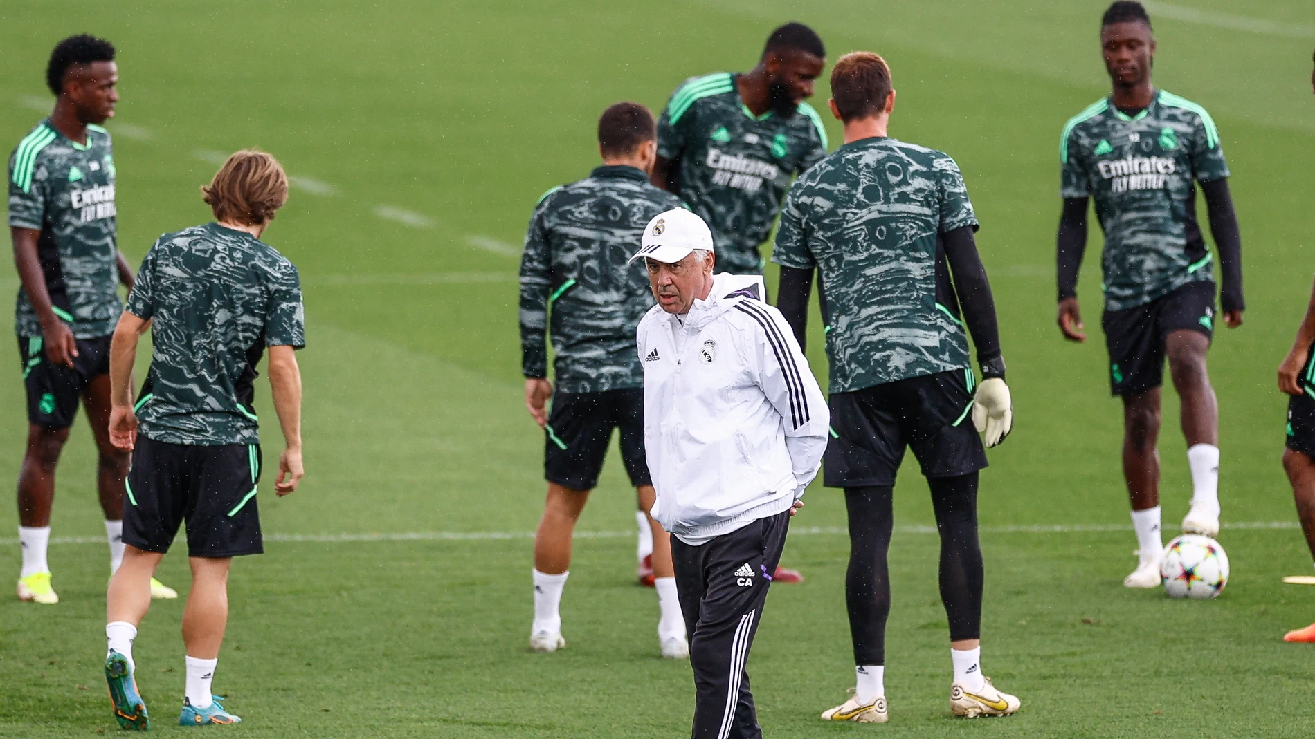 Carlo Ancelotti, en el entrenamiento del Real Madrid en Valdebebas