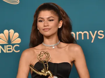 Zendaya en los Emmy 2022 Zendaya en los Emmy 2022