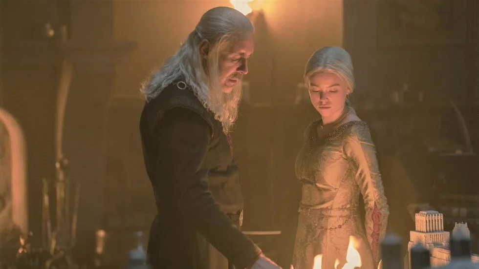 El rey Viserys y Rhaenyra Targaryen en 'La Casa del Drag&oacute;n'