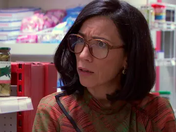 El ‘Supermercado Sanabria’, boicoteado por la competencia en su inauguración: Manolita y Nieves, en shock al descubrir la verdad El ‘Supermercado Sanabria’, boicoteado por la competencia en su inauguración: Manolita y Nieves, en shock al descubrir la verdad