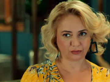 Betül desvela sus verdaderas intenciones: “Nos quedaremos con la fortuna de los Yaman, y la de los Fekeli también” Betül desvela sus verdaderas intenciones: “Nos quedaremos con la fortuna de los Yaman, y la de los Fekeli también”
