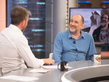 Karra Elejalde, crítico con la autocensura de los guionistas en el cine: "Ahora no nos dejarían hacer 'Airbag'" Karra Elejalde, crítico con la autocensura de los guionistas en el cine: "Ahora no nos dejarían hacer 'Airbag'"
