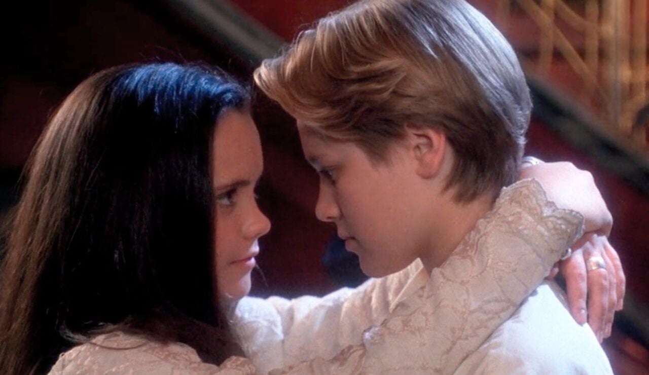 Christina Ricci y Devon Sawa en 'Casper'