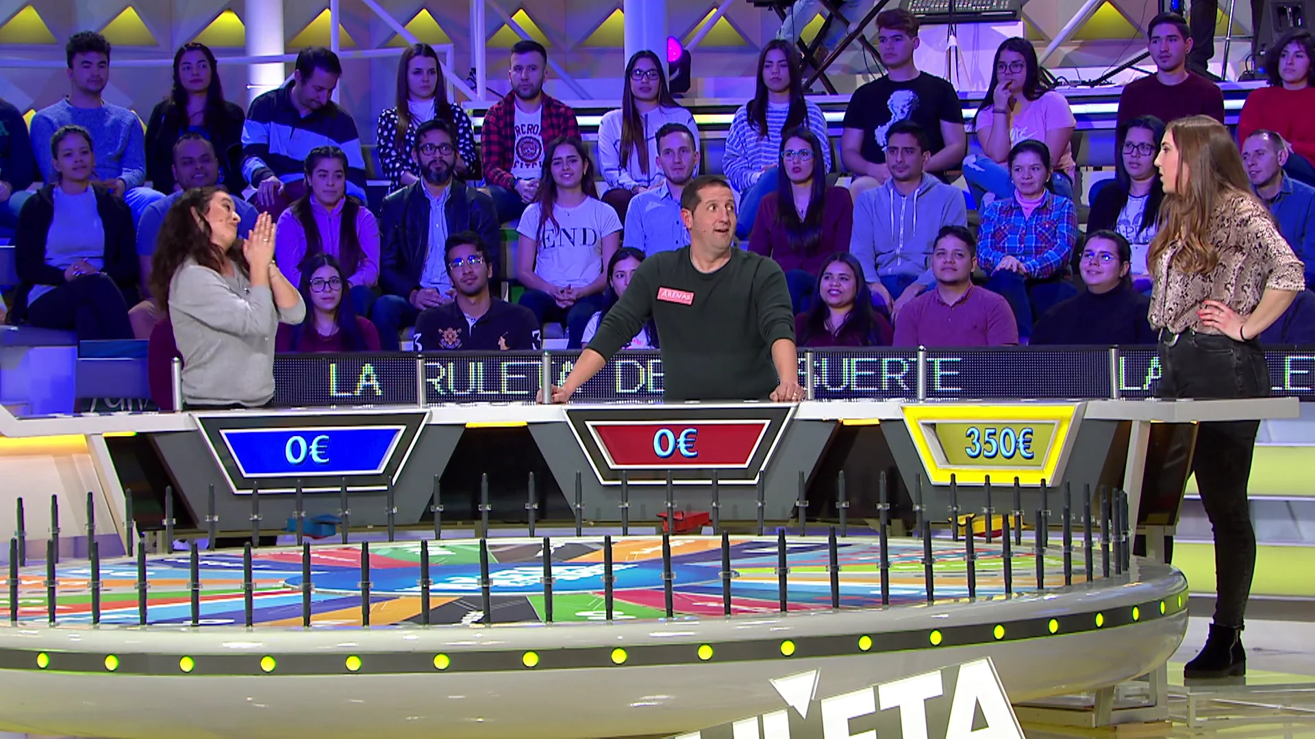 La increíble carambola en el primer panel de ‘La ruleta de la suerte’ que ha dejado atónito a Jorge Fernández: “¡Qué follón!” La increíble carambola en el primer panel de ‘La ruleta de la suerte’ que ha dejado atónito a Jorge Fernández: “¡Qué follón!”