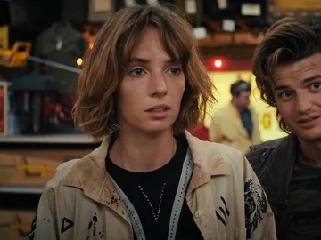 Maya Hawke y Joe Keery en 'Stranger Things' Maya Hawke y Joe Keery en 'Stranger Things'