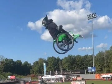 Aaron 'Wheelz' Fotheringham en Wheelchair MotoCross (WCMX)