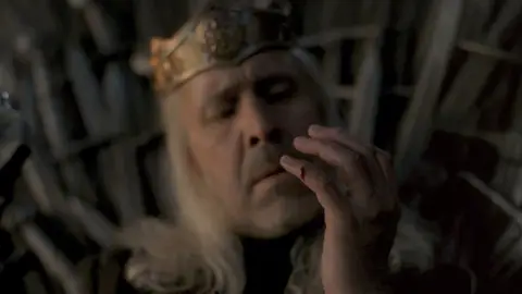 Cortes de Viserys en 'La Casa del Dragón' Cortes de Viserys en 'La Casa del Dragón'