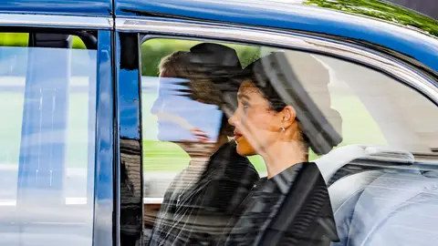 La princesa Meghan con joyas de Isabel II La princesa Meghan con joyas de Isabel II