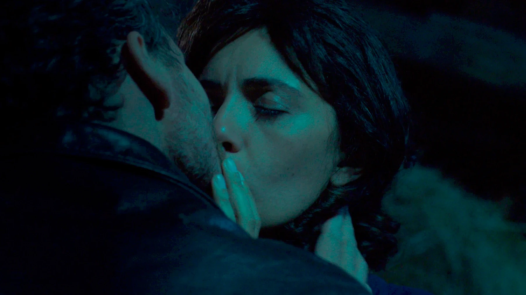 ¡Italo y María dan rienda suelta al deseo! 