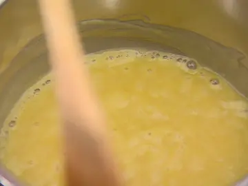 El secreto de Karlos Arguiñano para oscurecer el caldo de la salsa gravy El secreto de Karlos Arguiñano para oscurecer el caldo de la salsa gravy