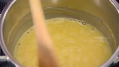 El secreto de Karlos Arguiñano para oscurecer el caldo de la salsa gravy El secreto de Karlos Arguiñano para oscurecer el caldo de la salsa gravy