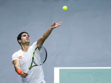 Carlos Alcaraz - Félix Auger-Aliassime: Resultado y resumen del partido de tenis de la Copa Davis, en directo