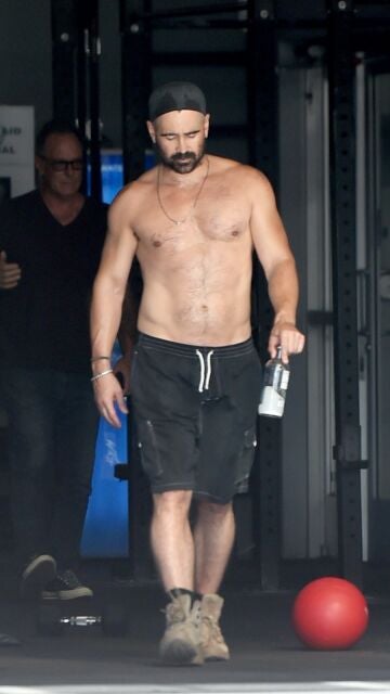 Colin Farrell practicando deporte 