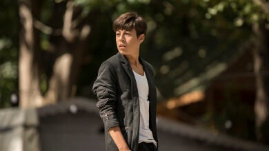 Así es Alp Akar, Ali en 'Infiel': Descubrimos su lado más personal