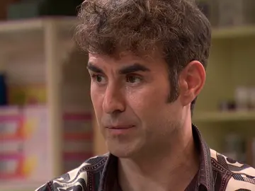 La reveladora conversación entre doña Paz y su hijo Hugo: "Te avergüenzas de mí por lo que soy" La reveladora conversación entre doña Paz y su hijo Hugo: "Te avergüenzas de mí por lo que soy"