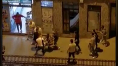 Los comerciantes de Os Mallos tras la pelea a sartenazos a un vecino: 