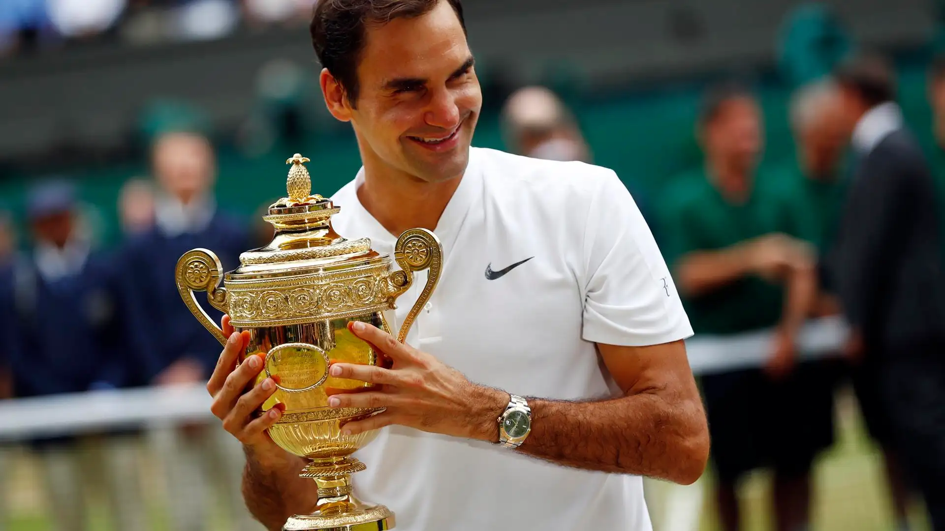 Roger Federer, tras ganar Wimbledon en 2017 Roger Federer, tras ganar Wimbledon en 2017