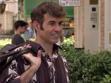 ¿Quién es Hugo Guerrero? Conoce al exfutbolista de éxito que acaba de llegar a la Plaza de los Frutos ¿Quién es Hugo Guerrero? Conoce al exfutbolista de éxito que acaba de llegar a la Plaza de los Frutos