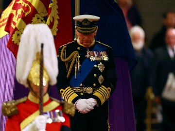El rey Carlos III de Inglaterra en la vigilia de los príncipes