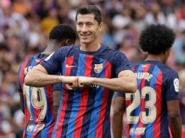 El Barça se quita las penas de Múnich con una goleada ante el Elche