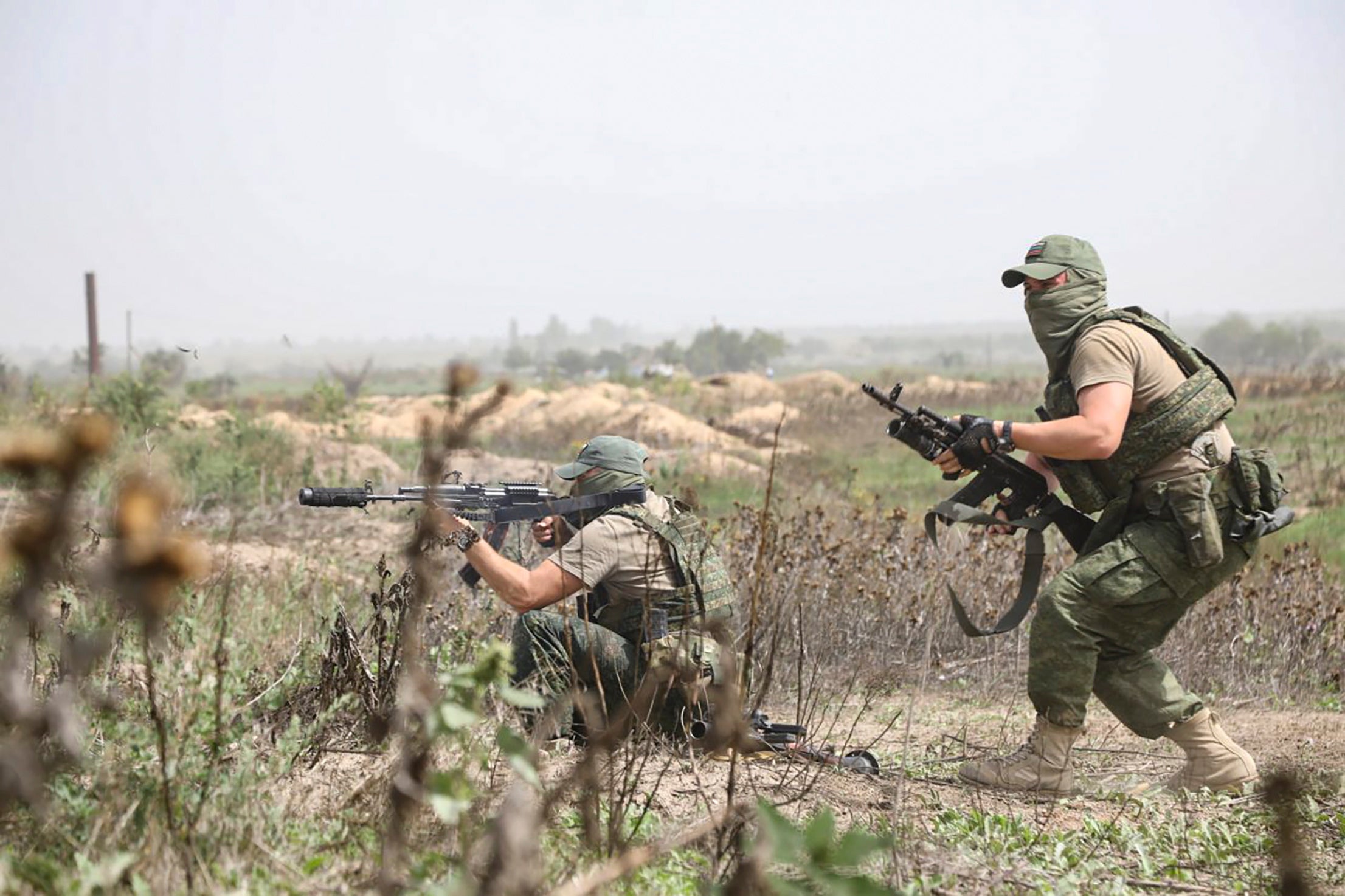 Войска продвинулись. Российские военные. Военный бой. Наступление. Элитный спецназ.