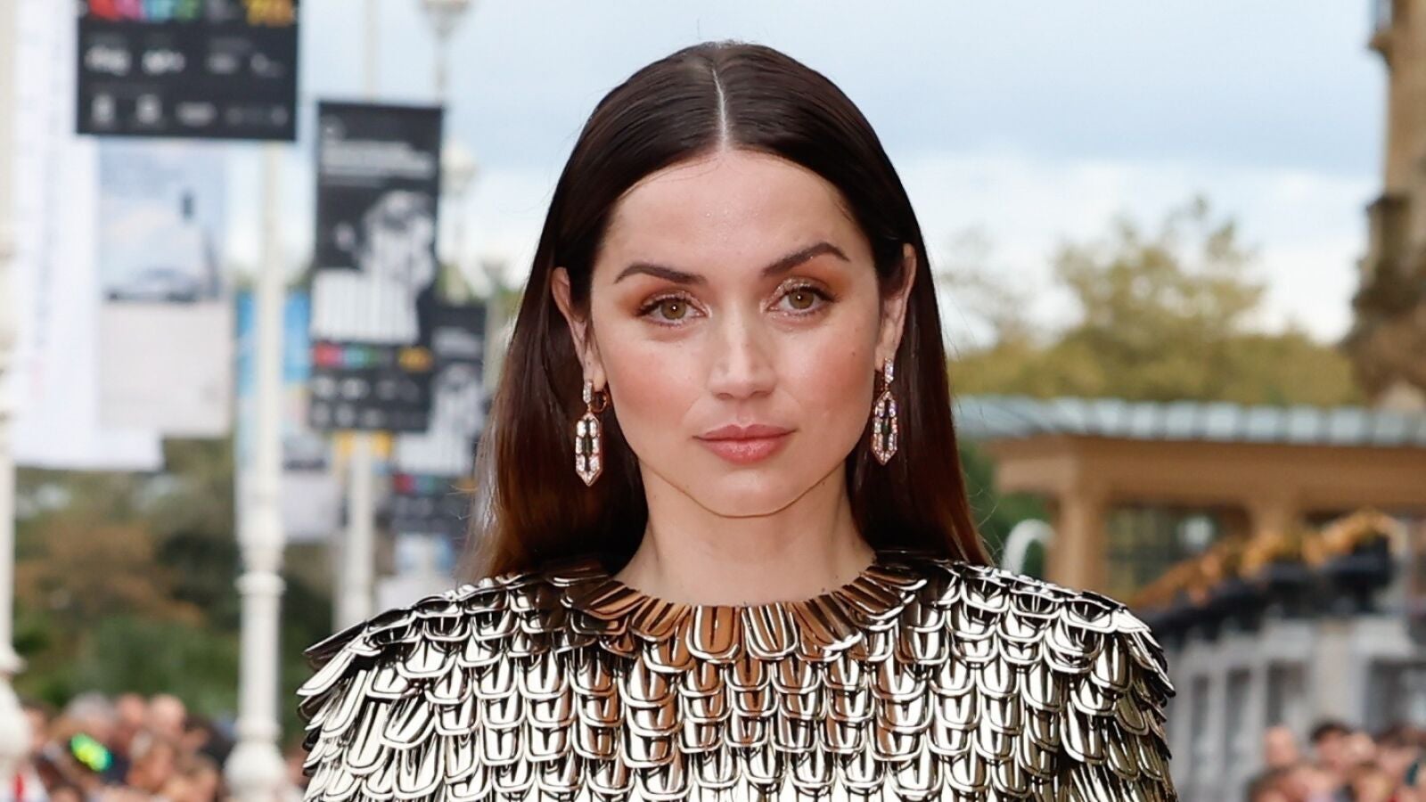 Ana de Armas vuelve a España y asegura que si no ha trabajado aquí es porque nadie la llama: 