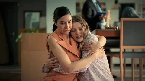 ¡Suzan, en la ruina!: ¡Embargan su casa por culpa de Akif! ¡Suzan, en la ruina!: ¡Embargan su casa por culpa de Akif!