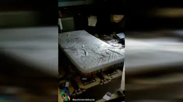 Imagen de la cama en la que dormía la anciana Imagen de la cama en la que dormía la anciana