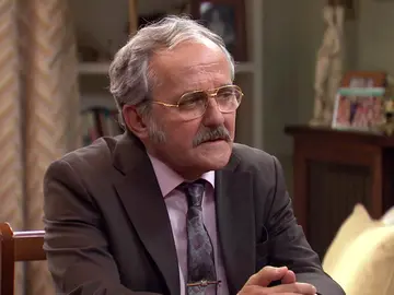 El comisario Luján interroga a los Gómez: “No intenten engañarme” El comisario Luján interroga a los Gómez: “No intenten engañarme”